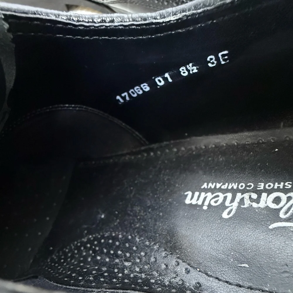 Florsheim Black Lexington Wingtip Oxfords 8.5 Wide Men’s dress shoes